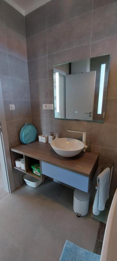 Holiday Home Velebit นิน ภายนอก รูปภาพ